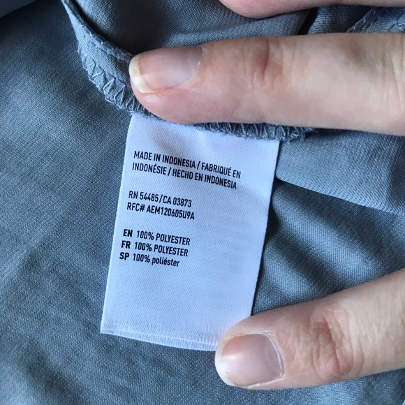 American Eagle Icy Blue Off the Shoulder Top - Picture 3 of 5